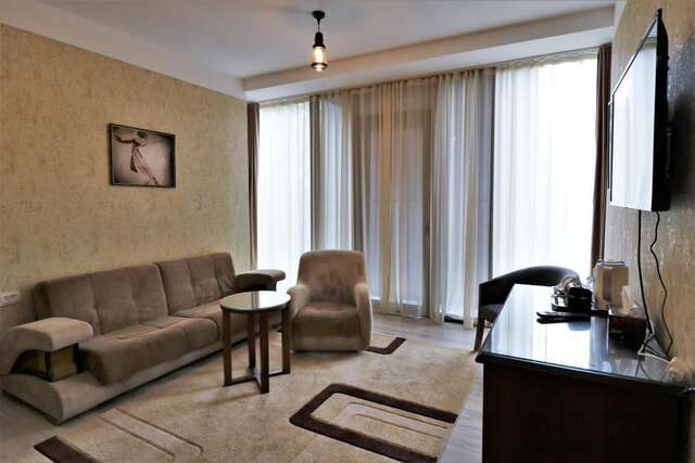 Отель Hotel Liberty Theatre Тбилиси-28